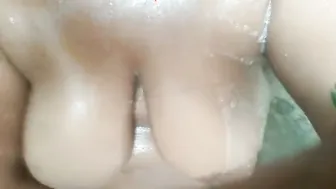 Desi Aunty Bathing Nude Caught On Mobile Camera Recording