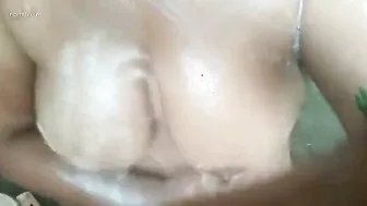 Desi Aunty Bathing Nude Caught On Mobile Camera Recording