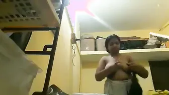 Tamil Wife Flaunting Her Big Papaya Boobs After Hot Shower