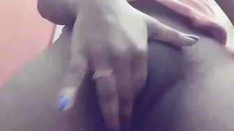 Indian Babe Showing Her Tits While Fingering Wet Pussy