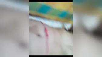 Married Bhabhi Sending Naked Selfie Video To Boyfriend