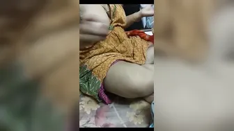 Desi Wife Exposing Her Natural Boobs For Husband Homemade Clip