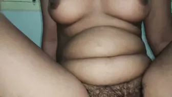 GF Moaning While Getting Hairy Pussy Rubbed And Fingered