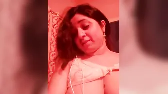 Mature Aunty Exposing Her Tits And Pussy Getting Me Excited