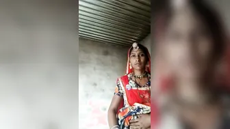 Rajasthani Married Woman Showing Boobs And Pussy To Lover