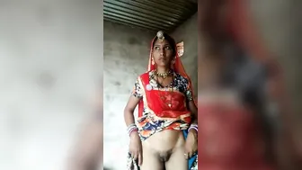 Rajasthani Married Woman Showing Boobs And Pussy To Lover