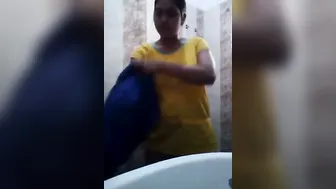 Busty Desi GF Bathing Naked Caught On Hidden Camera View