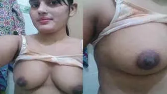 Cute Desi Babe Exposing Her Tits And Shaved Pussy On Cam For Him
