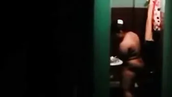 Sexy Boudi Bathing Naked Catching Her Curves On Hidden Camera