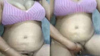 Mature Aunty Fingering Her Wet Pussy Fast And Moaning Loudly