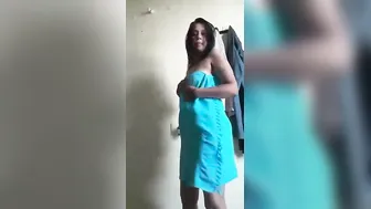 Desi Aunty Exposing Her Body To Boyfriend And Getting Naughty