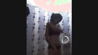 Naked GF Recording Herself Bathing For Her Man Solo