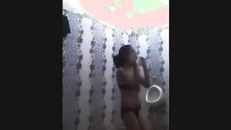 Naked GF Recording Herself Bathing For Her Man Solo