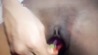 Indian Babe Using Vegetable To Pleasure Herself On Hidden Cam