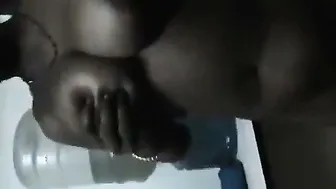 Married Aunty Exposing Her Big Boobs And Round Ass On Cam