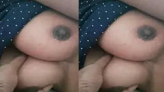 My Desi Gf Letting Me Squeeze Her Boobs During Makeout Session