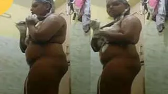 Telugu Slut Showing Off Her Naked Wet Body In The Shower Solo