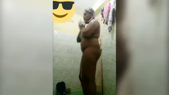 Telugu Slut Showing Off Her Naked Wet Body In The Shower Solo