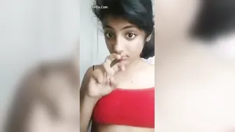 Indian Teen Girl Secretly Filming Herself Naked In Her Bedroom