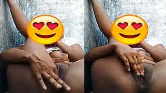 Indian GF Fingering Pussy Recording Selfie For Her Guy