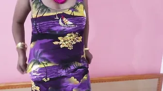 Tamil Aunty Removing Saree Showing Big Boobs And Pussy Closeup