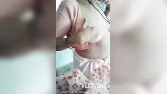 Indian Aunty Showing Off Her Heavy Milky Breasts On Phone Call