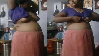 Horny Mallu Aunty Caught Changing Clothes Showing Her Sexy Body