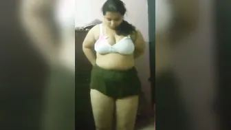 Young Desi Girl Exposing Her Tits And Pussy For Boyfriend On Cam