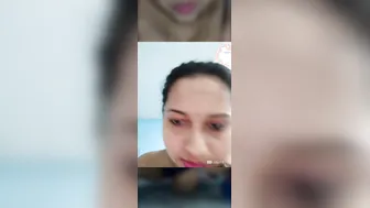 Married South Indian Babe Exposing Body In Private Home Video