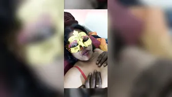 Desi Milf Playing With Herself On Live Stream Getting Horny