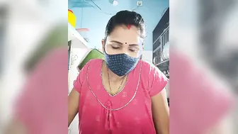 Curvy Indian Aunty Showing Off Body In Public Webcam Session