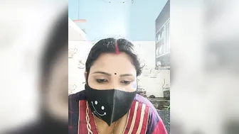 Late Night Show With Horny Desi Wife Stripping For Strangers
