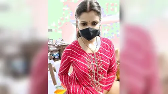 Indian Milf Aunty Teasing And Undressing In Afternoon Cam Show