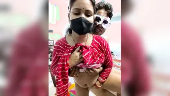 Indian Milf Aunty Teasing And Undressing In Afternoon Cam Show