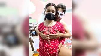 Indian Milf Aunty Teasing And Undressing In Afternoon Cam Show