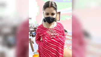 Indian Milf Aunty Teasing And Undressing In Afternoon Cam Show