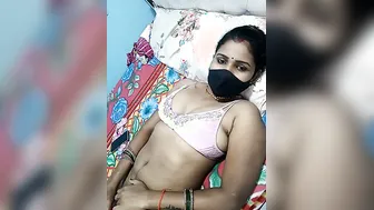 Morning Surprise With Hot Indian Aunty Getting Naked For Fans