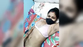 Morning Surprise With Hot Indian Aunty Getting Naked For Fans