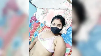 Morning Surprise With Hot Indian Aunty Getting Naked For Fans