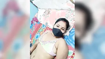Morning Surprise With Hot Indian Aunty Getting Naked For Fans
