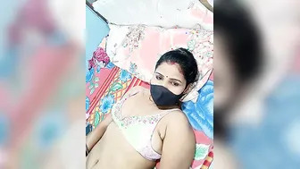 Morning Surprise With Hot Indian Aunty Getting Naked For Fans