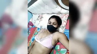 Morning Surprise With Hot Indian Aunty Getting Naked For Fans