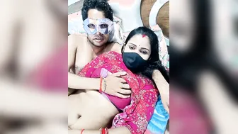 Desi Housewife Aunty Stripping Bare In Her Bedroom Live Show