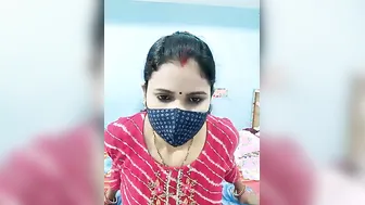 Early Morning Strip Session With My Horny Indian Aunty Online