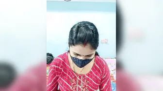 Early Morning Strip Session With My Horny Indian Aunty Online