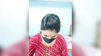 Early Morning Strip Session With My Horny Indian Aunty Online