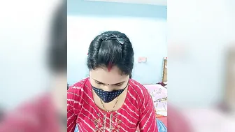 Early Morning Strip Session With My Horny Indian Aunty Online