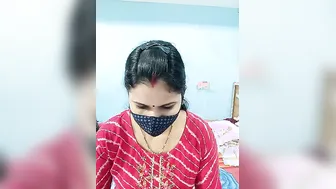 Early Morning Strip Session With My Horny Indian Aunty Online