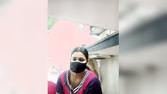 Desi Bhabhi Stripping Off Her Clothes During Midnight Cam Session