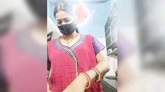 Desi Bhabhi Stripping Off Her Clothes During Midnight Cam Session